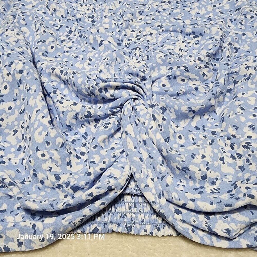 Abercrombie and Fitch Sz Medium Knot Front Puff Sleeve Top Blue Cropped Elastic - Picture 2 of 9